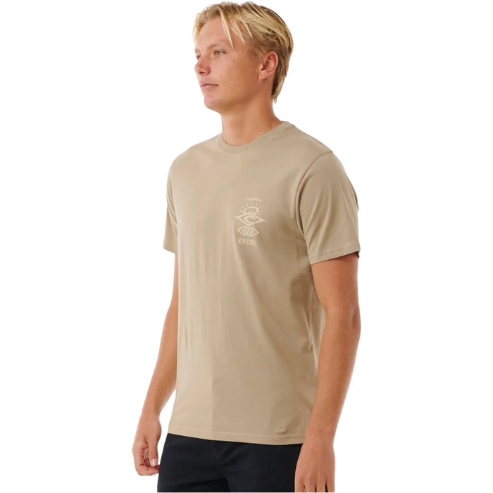 2024 Rip Curl Mnner Search Icon Tee 0CBMTE - Sand Dune